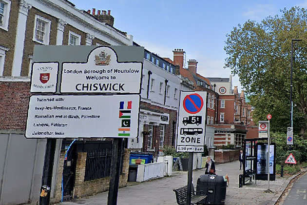Sign marking the border with Hounslow borough at King Street 